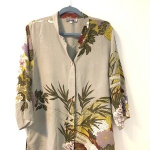 Citron beautiful Mandarin collar button up tunic size large